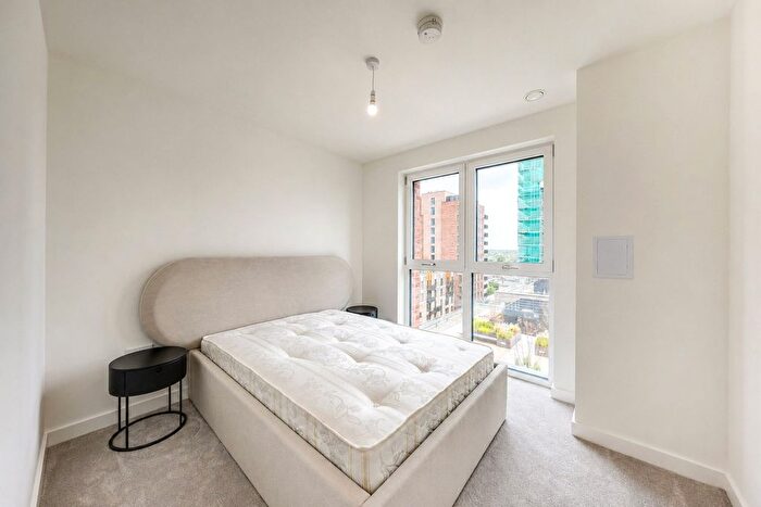 2 Bedroom Property To Rent In Fauna Walk, Union Court, The Exchange, Watford, WD24