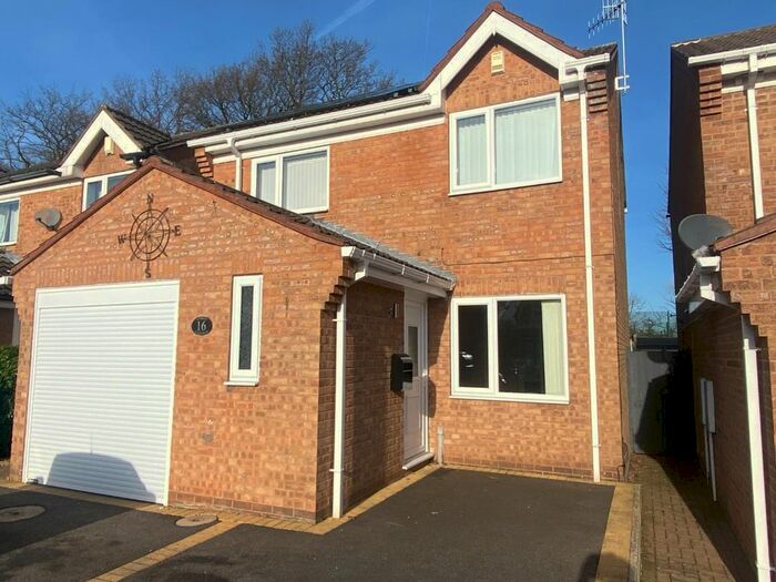 3 Bedroom Detached House To Rent In Alpine Grove, Hollingwood, Chesterfield, S43