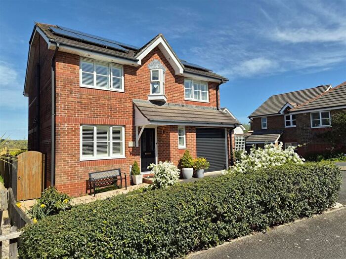 4 Bedroom Detached House For Sale In Pentreath Close, Fowey, PL23