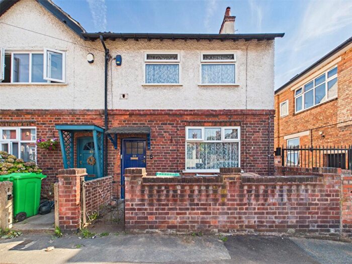 2 Bedroom End Of Terrace House For Sale In Crossman Street, Nottingham, Nottinghamshire, NG5