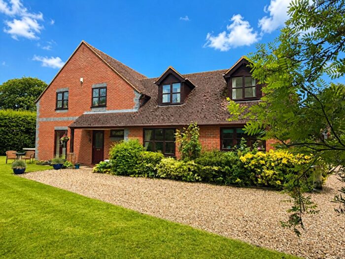 5 Bedroom Detached House For Sale In Chapel Lane, Fernham, Faringdon, Oxfordshire, SN7