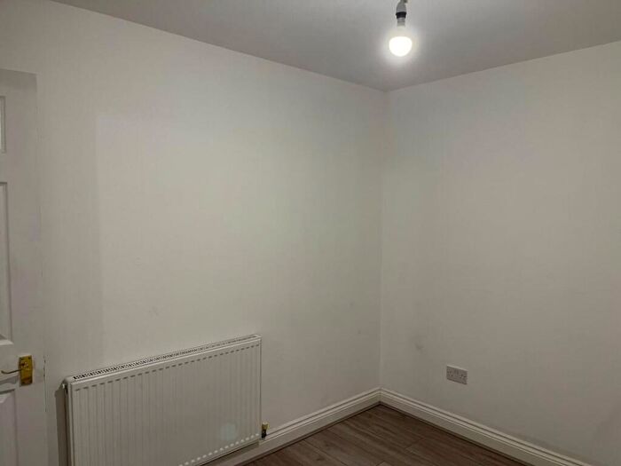2 Bedroom Flat To Rent In Bradwell Court, Braintree, CM7