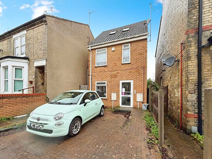 2 Bedroom Flat To Rent In George Street, Peterborough, PE2