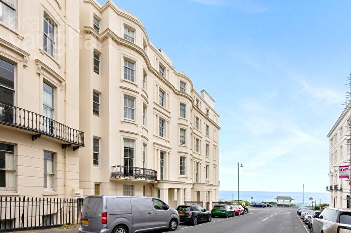 2 Bedroom Flat For Sale In Percival Terrace, Brighton, East Sussex, BN2