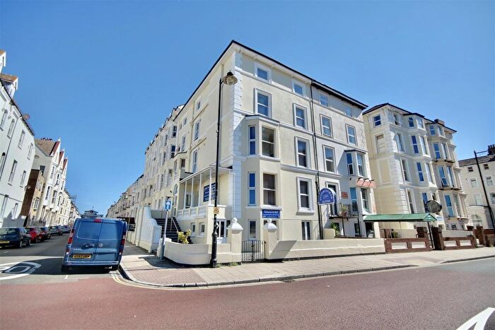 2 Bedroom Flat To Rent In Sandringham Apartments, Osborne Road, Southsea, PO5