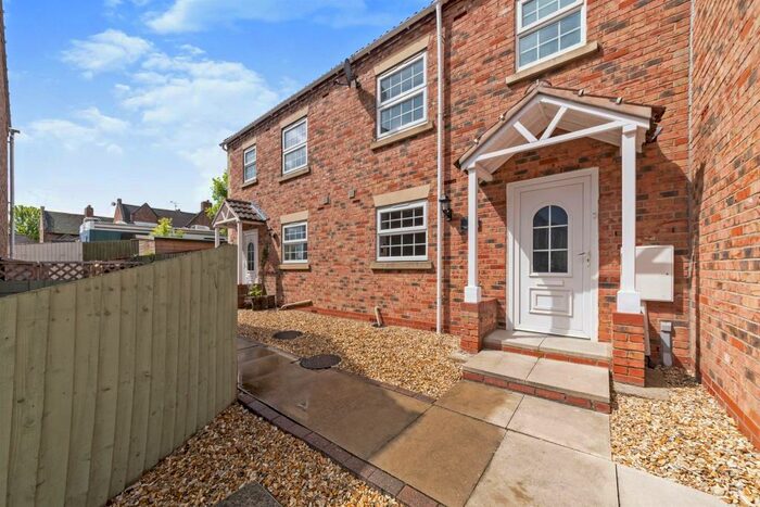 3 Bedroom Terraced House For Sale In Blue Horse Court, Great Ponton, Grantham, NG33