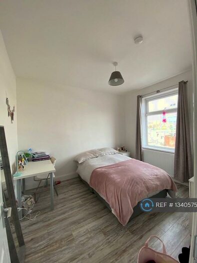 4 Bedroom Terraced House To Rent In Moseley Road, Fallowfield, Manchester, M14