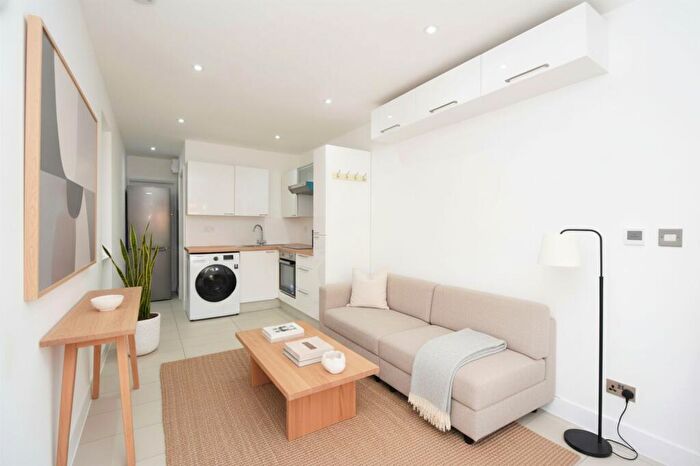 Studio To Rent In The Studio, Pinner View, Harrow, HA1