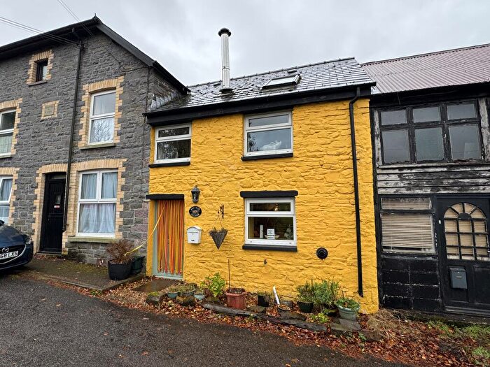 2 Bedroom Cottage To Rent In Llanddeusant, Llangadog, SA19