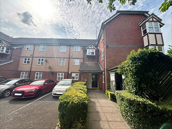 2 Bedroom Apartment For Sale In Sheader Drive, Salford, Greater Manchester, M5