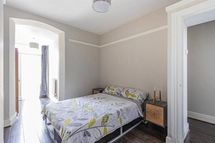 1 Bedroom Flat To Rent In Tyn-Y-Coed Place, Roath, CF24