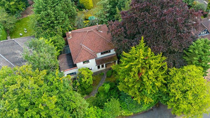 5 Bedroom Detached House For Sale In Green Lane, Watford, Hertfordshire, WD19