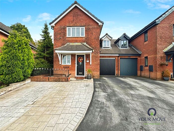 3 Bedroom Link Detached House For Sale In Spinning Avenue, Guide, Blackburn, BB1