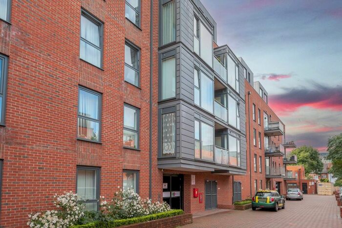 2 Bedroom Flat To Rent In Zenith Close, Hendon, London, NW9