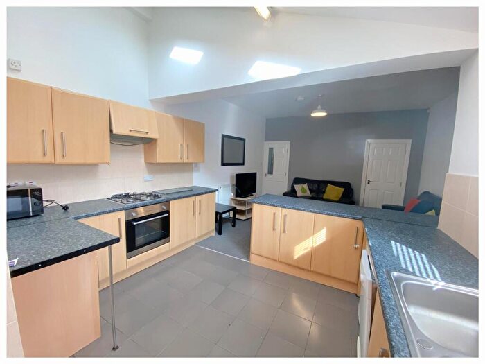 5 Bedroom Terraced House To Rent In Neill Road, S11