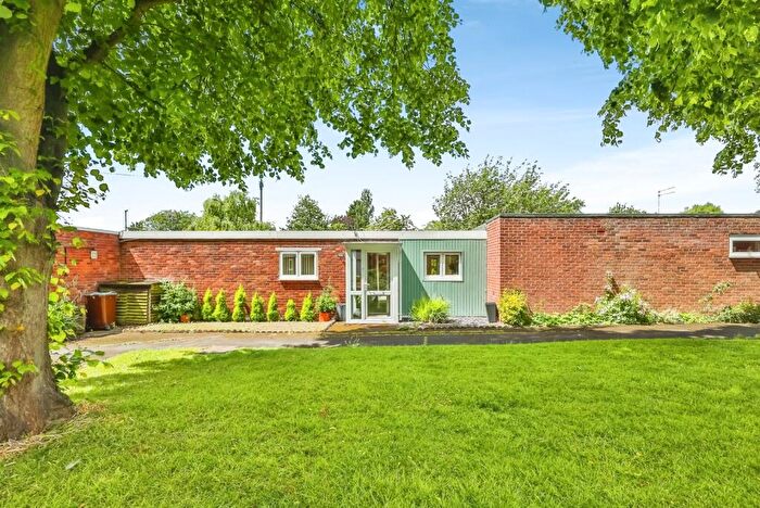 2 Bedroom Bungalow For Sale In Gervase Gardens, Clifton Village, Nottingham, Nottinghamshire, NG11