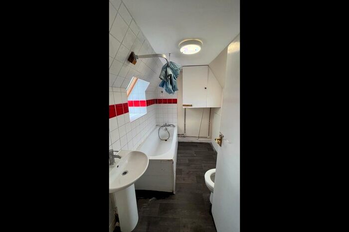 1 Bedroom Flat To Rent In High Street North, Dunstable, LU6