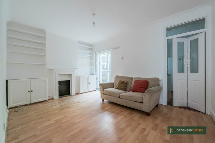 1 Bedroom Flat To Rent In Woodstock Grove, Shepherds Bush, W12