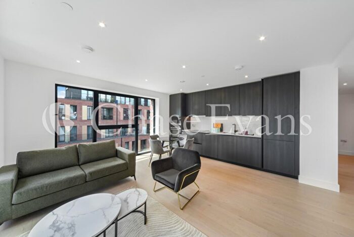 2 Bedroom Apartment To Rent In Belfield Mansions, Park & Sayer, Elephant And Castle, SE17