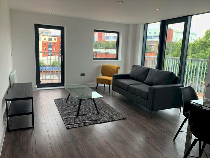 2 Bedroom Apartment To Rent In The Quadrant, Sand Pits, Birmingham, B1