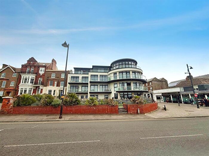3 Bedroom Flat To Rent In William Street, Herne Bay, CT6