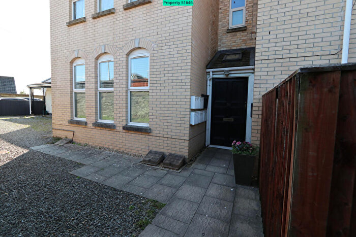 1 Bedroom Flat To Rent In Hills View, Barnstaple, EX32