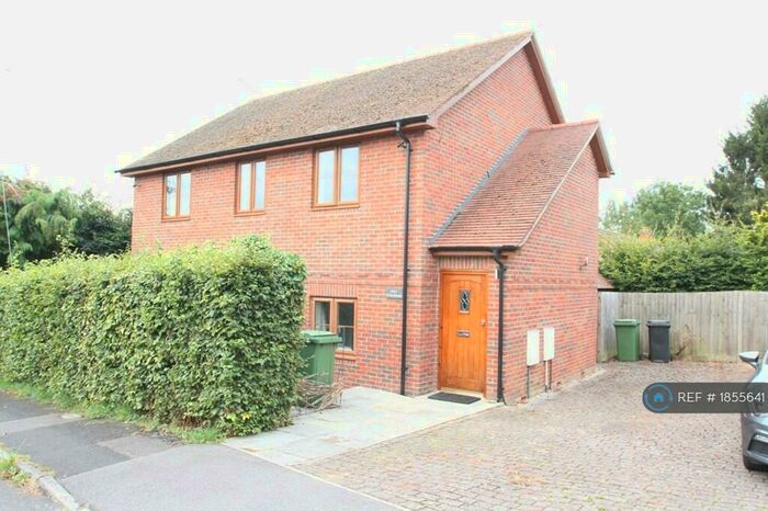 2 Bedroom Maisonette To Rent In The Pastures, Winchester, SO23