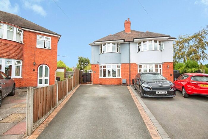 3 Bedroom Semi-Detached House For Sale In St Peters Road, Mancetter, Atherstone, CV9