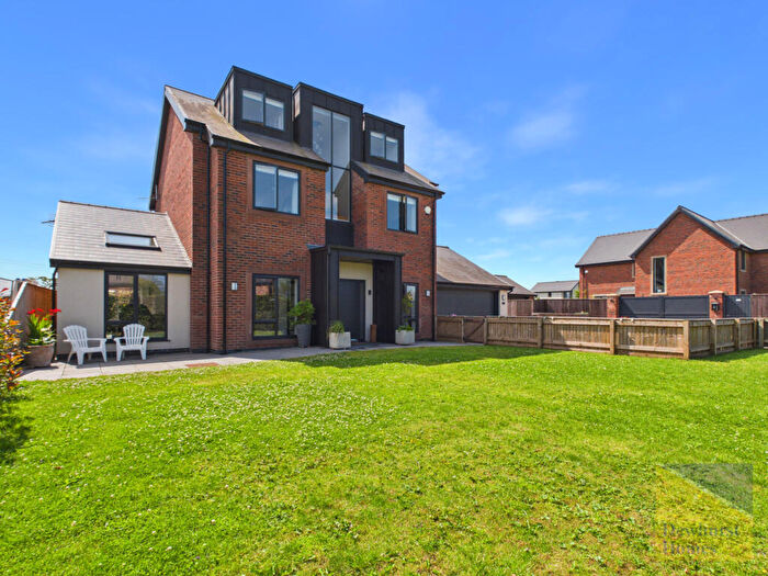 4 Bedroom Detached House For Sale In Barnview Court, Lower Bartle, PR4