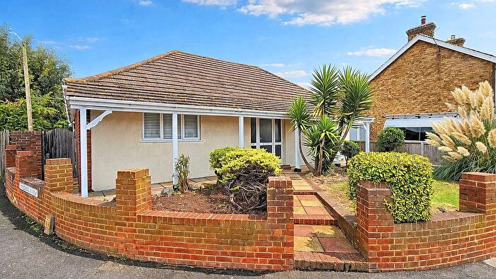 4 Bedroom Chalet For Sale In Sea Street, Herne Bay, CT6