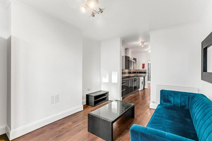 2 Bedroom Apartment To Rent In Malden Road, Kentish Town, NW5