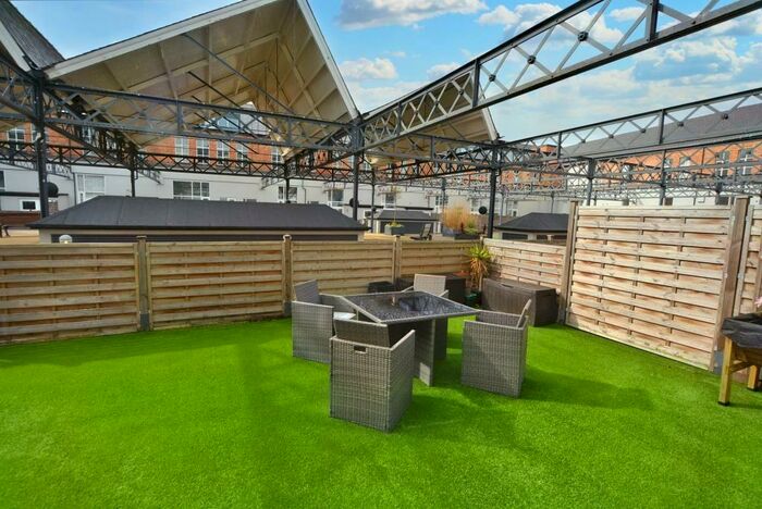 3 Bedroom Apartment For Sale In Wheatsheaf Court, Knighton Fields, Leicester, LE2