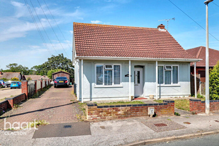4 Bedroom Detached Bungalow For Sale In Hawthorn Road, Clacton-On-Sea, CO15