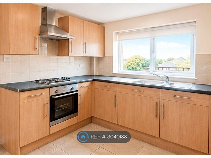 2 Bedroom Maisonette To Rent In Station Lane, Hornchurch, RM12