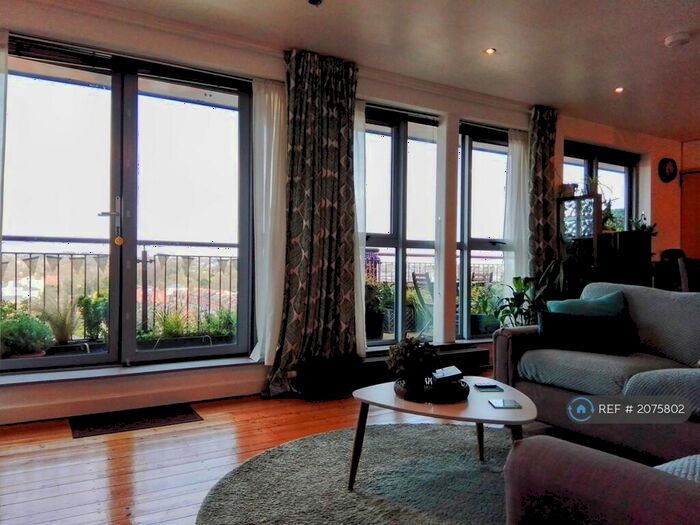 2 Bedroom Penthouse To Rent In Portland Square, Nottingham, NG7