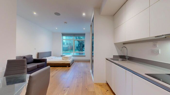 Studio To Rent In Lawrence Road, London, N15