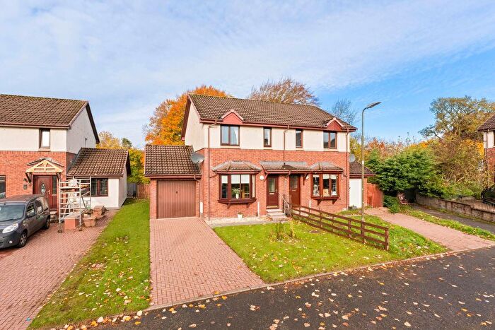 3 Bedroom Semi Detached House For Sale In Kaims Brae, Livingston Village, EH54