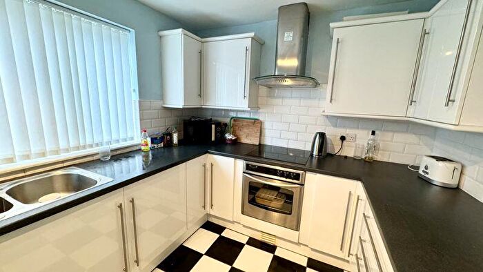 2 Bedroom Flat For Sale In Warkworth Close, Oxclose, Washington, NE38