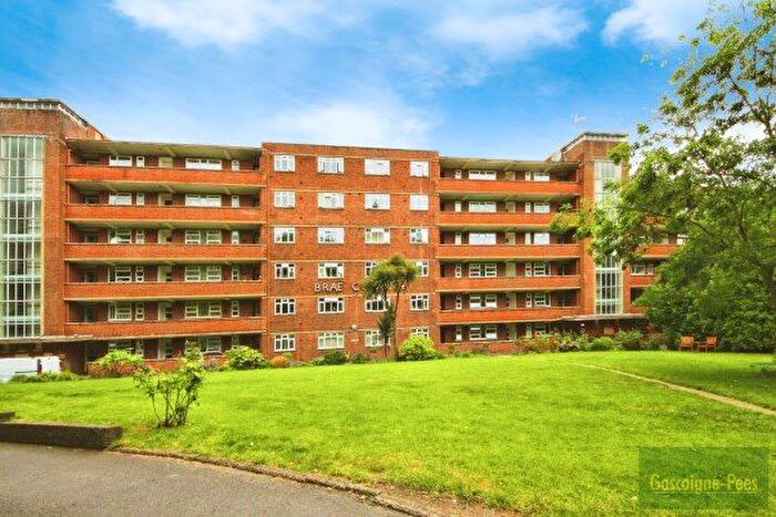 2 Bedroom Flat To Rent In Kingston Hill, Kingston Upon Thames, KT2