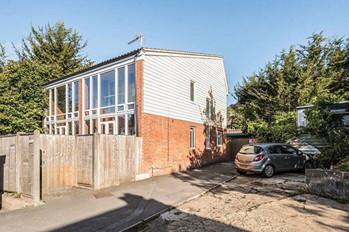 2 Bedroom Semi-Detached House For Sale In Wey Hill, Haslemere, GU27