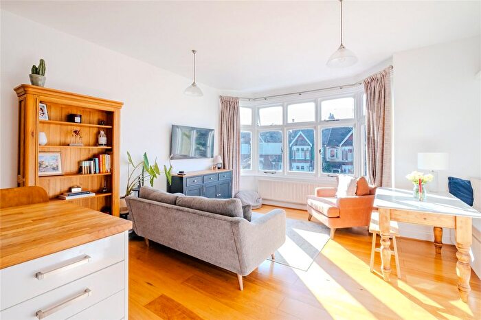 2 Bedroom Flat For Sale In Tooting Bec Gardens, London, SW16
