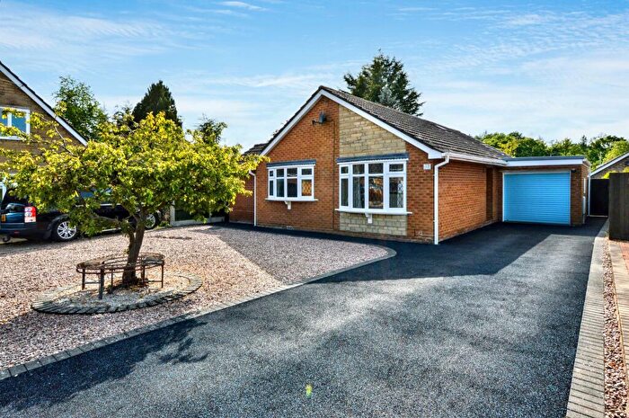 3 Bedroom Bungalow For Sale In Poplar Crescent, Bourne, PE10