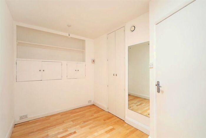 1 Bedroom Flat To Rent In Kersfield Road, London, SW15