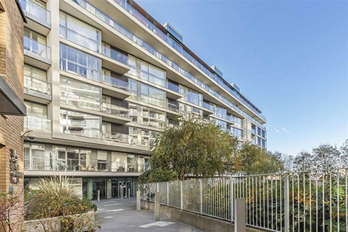 2 Bedroom Flat To Rent In River Gardens Walk, London, SE10