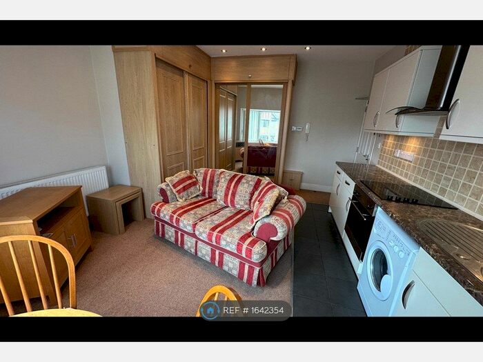 Studio To Rent In Carlin Gate, Blackpool, FY2