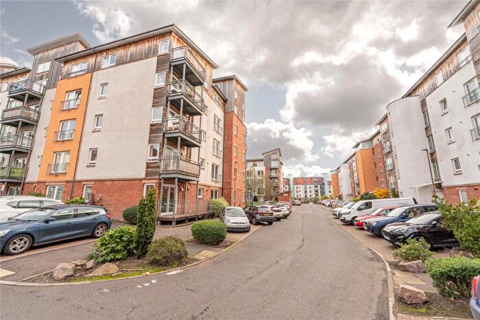 2 Bedroom Flat For Sale In / Albion Gardens, Edinburgh, EH7