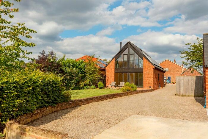 3 Bedroom Detached House For Sale In Fairfax Crescent, Tockwith, York, YO26