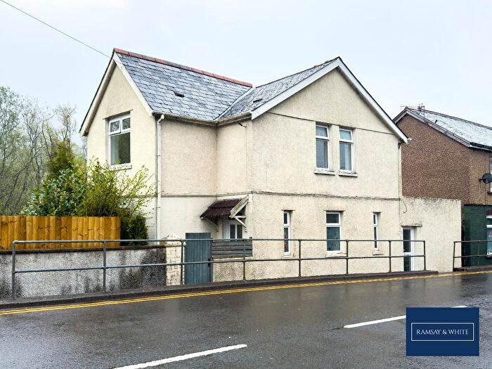 4 Bedroom Detached House For Sale In Aberdare Road, Mountain Ash, CF45