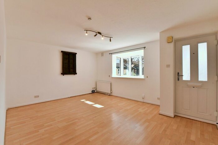 3 Bedroom Terraced House To Rent In St. Gerards Close, London, SW4