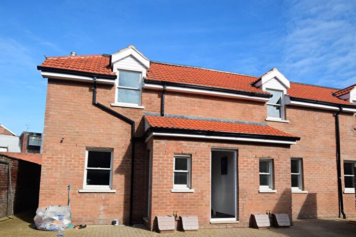 1 Bedroom Flat To Rent In - East Reach, Taunton, Somerset, TA1